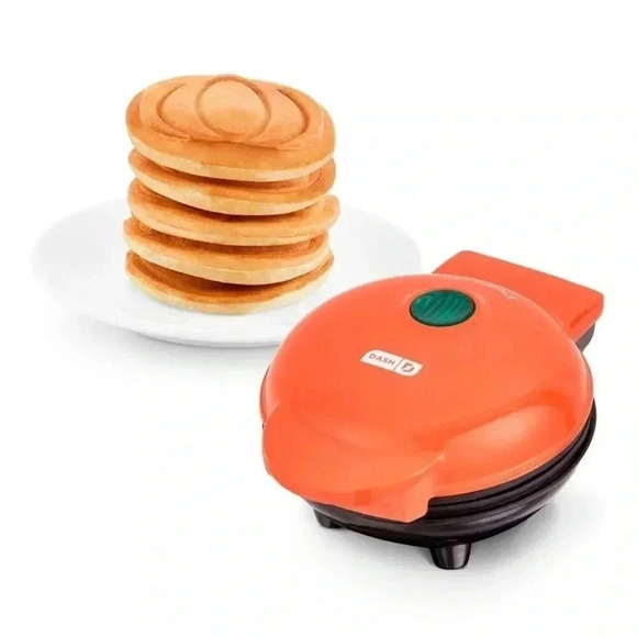 New Dash Pumpkin Mini Nonstick Waffle Maker Great For Fun Fall Breakfasts NIB - Picture 2 of 10